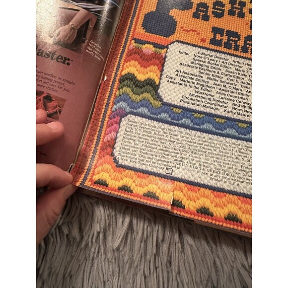 Family Circle Great Ideas Magazine CHRISTIE BRINKLEY  1980 - Picture 4 of 6